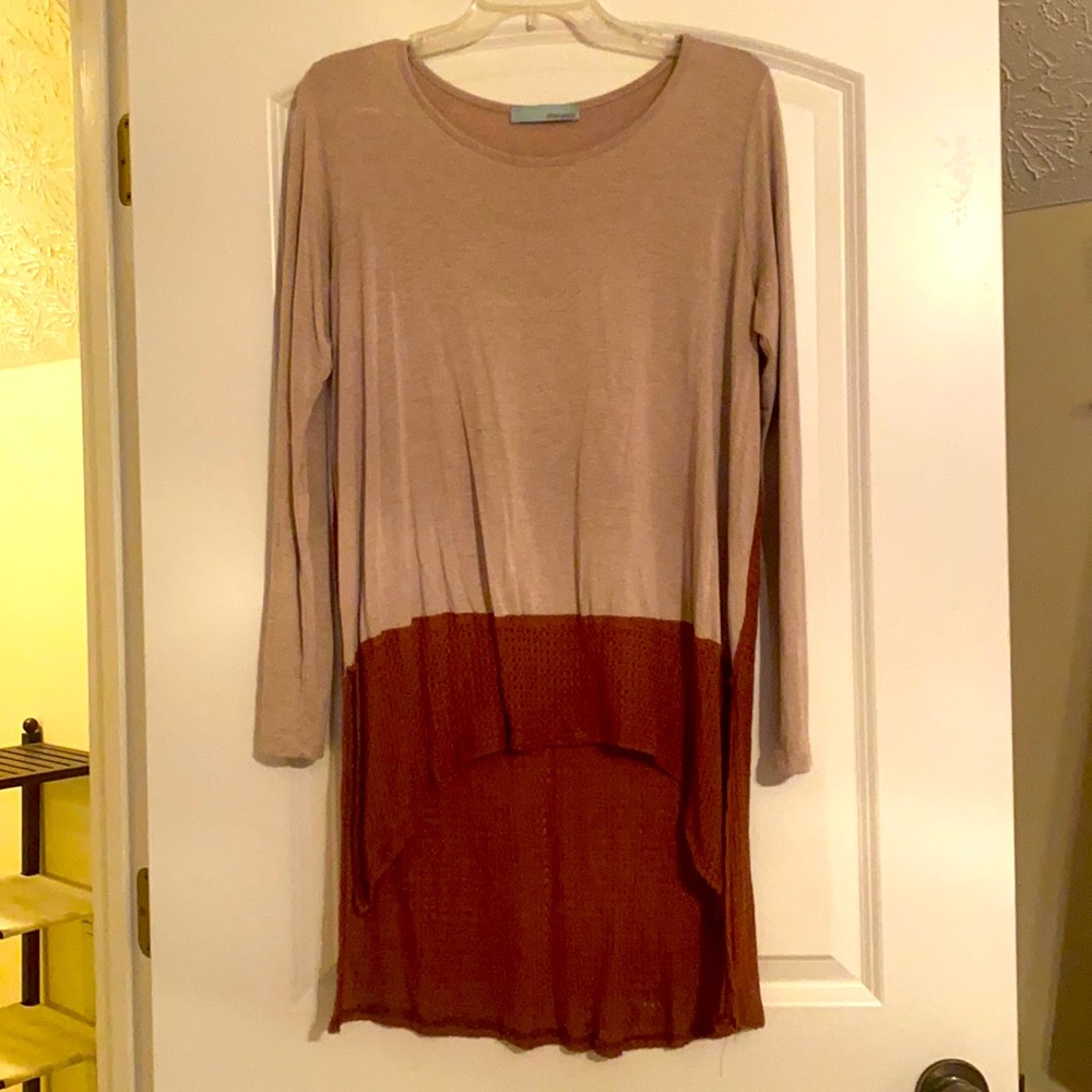 Chatoyant tan/brick tunic, medium, EUC